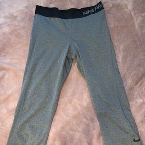 Nike Pro Capri Leggings